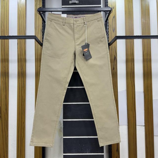 Twill Chino Pant